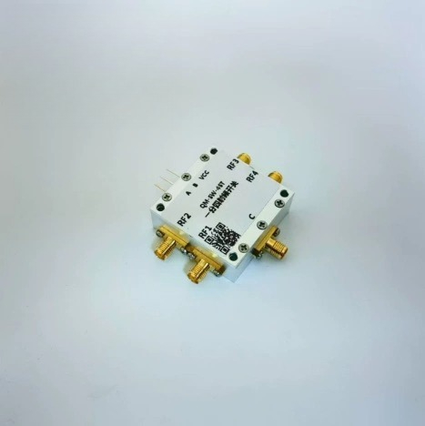 0.1-6GHz RF Switch SP4T Four C - Qm Electronics & Repair Services Photos recensie en prijs