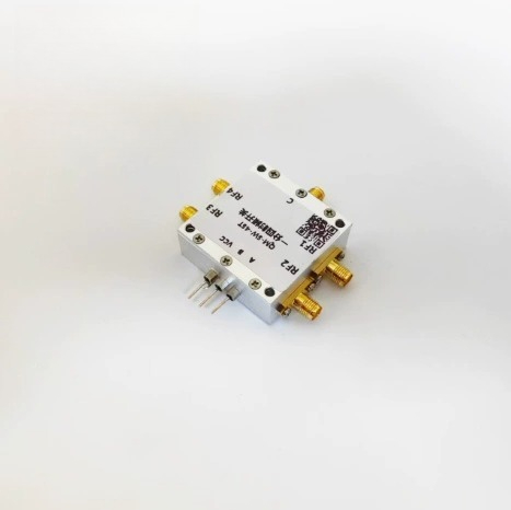 0.1-6GHz RF Switch SP4T Four C - Qm Electronics & Repair Services Photos recensie en prijs